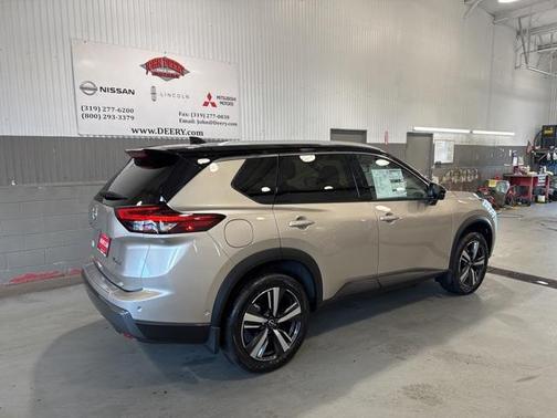 2025 Nissan Rogue SL