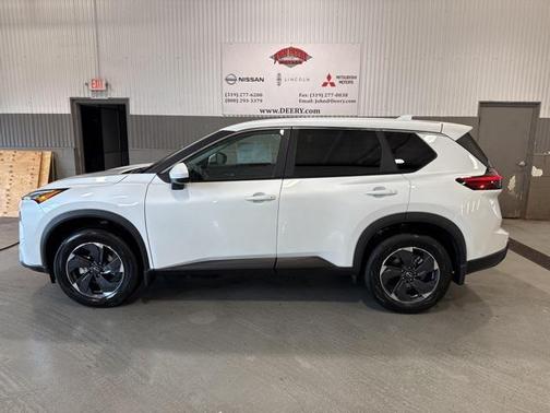 2025 Nissan Rogue SV