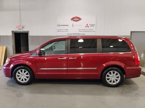 2015 Chrysler Town & Country Touring