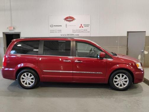 2015 Chrysler Town & Country Touring