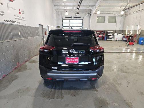 Super Black 2023 Nissan Rogue SL