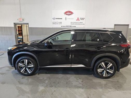 Super Black 2023 Nissan Rogue SL