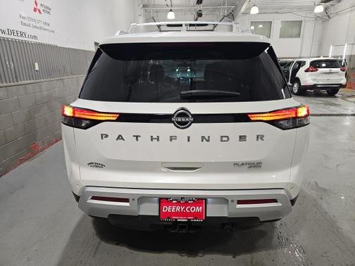 2023 Nissan Pathfinder Platinum