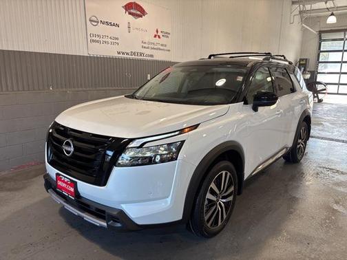 2025 Nissan Pathfinder Platinum