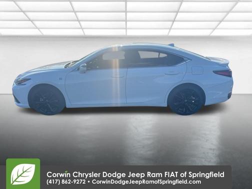 2023 Lexus ES 300h Base