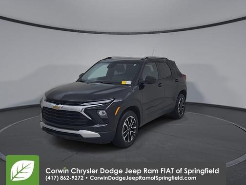 Mosaic Black Metallic 2025 Chevrolet Trailblazer LT