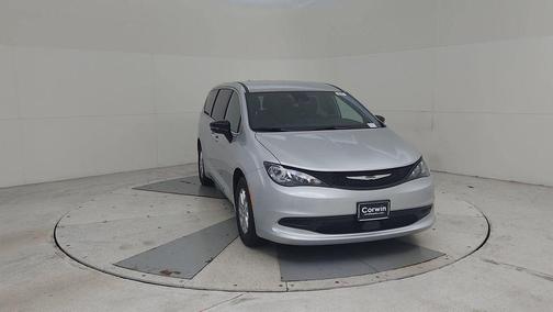 2026 Chrysler Voyager LX