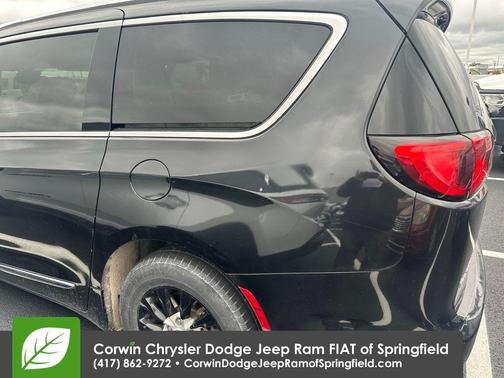 2018 Chrysler Pacifica Touring-L