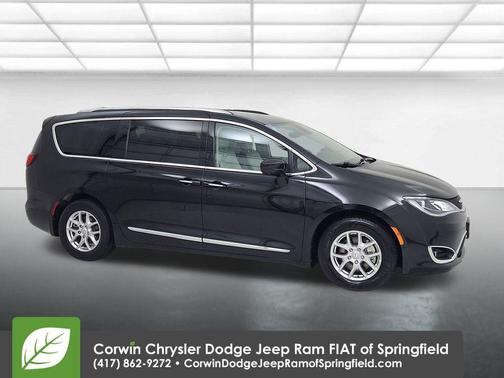 2018 Chrysler Pacifica Touring-L