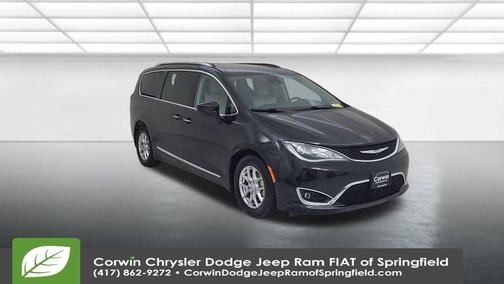 2018 Chrysler Pacifica Touring-L