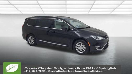 2018 Chrysler Pacifica Touring-L