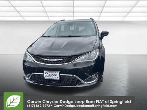 2018 Chrysler Pacifica Touring-L