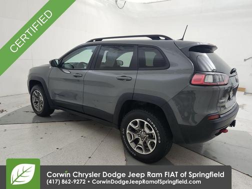 2022 Jeep Cherokee Trailhawk