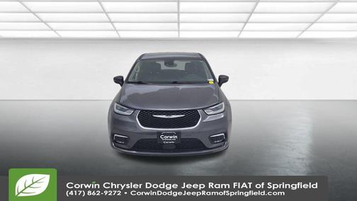 2023 Chrysler Pacifica Touring-L