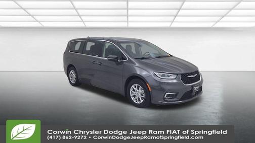 2023 Chrysler Pacifica Touring-L