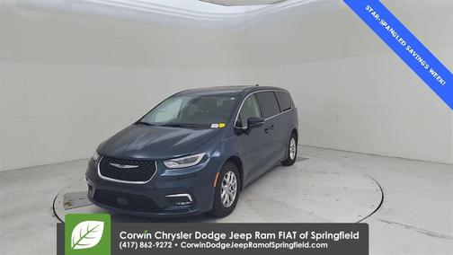2023 Chrysler Pacifica Touring-L