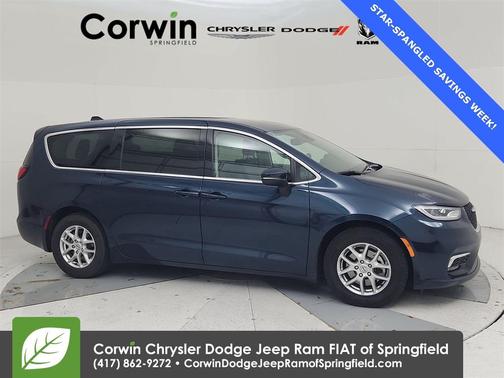 2023 Chrysler Pacifica Touring-L