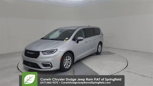 2023 Chrysler Pacifica Touring-L