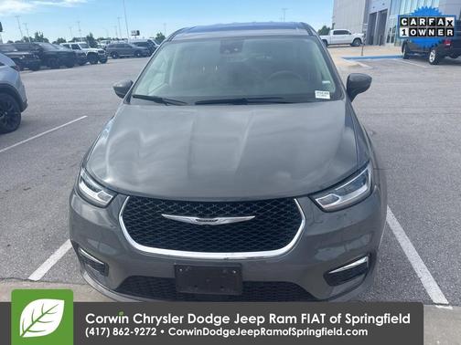 2023 Chrysler Pacifica Touring-L