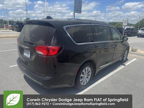 2018 Chrysler Pacifica Touring-L