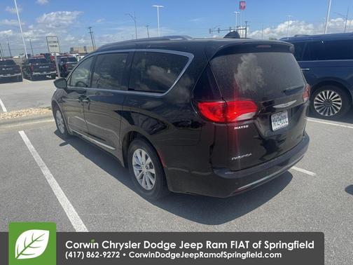 2018 Chrysler Pacifica Touring-L