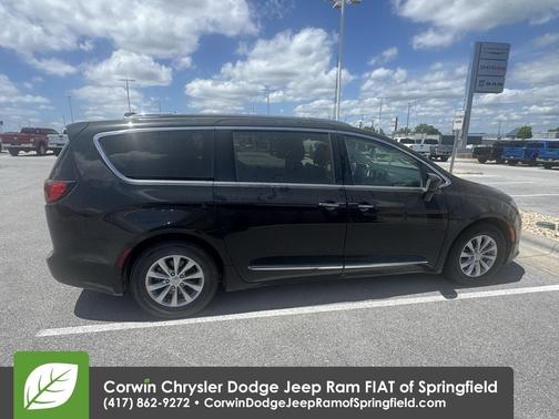 2018 Chrysler Pacifica Touring-L