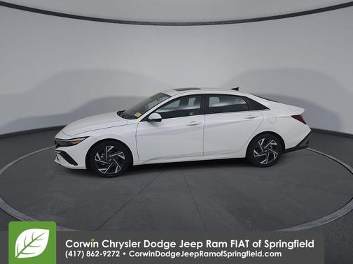 White 2025 Hyundai ELANTRA Limited