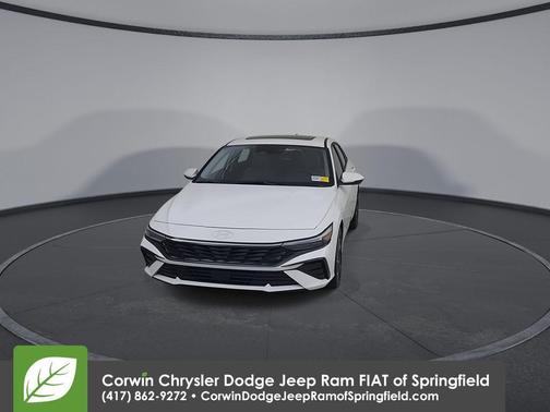 White 2025 Hyundai ELANTRA Limited