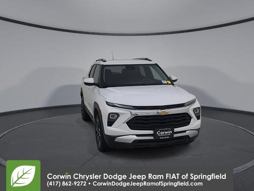 Summit White 2025 Chevrolet Trailblazer LT