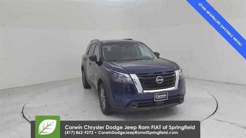 2025 Nissan Pathfinder SV