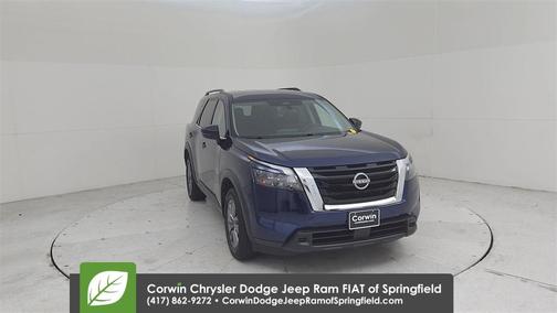 2025 Nissan Pathfinder SV
