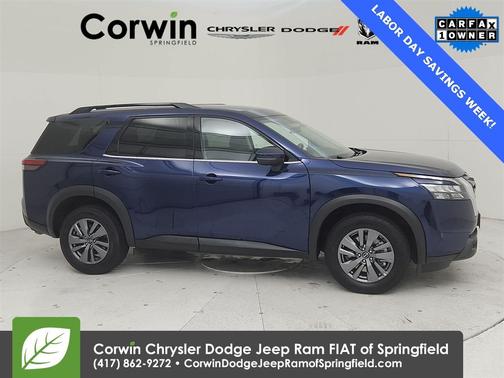 2025 Nissan Pathfinder SV