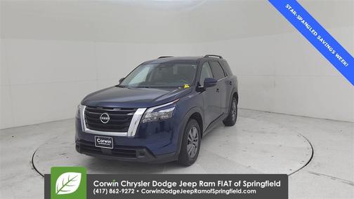 2025 Nissan Pathfinder SV