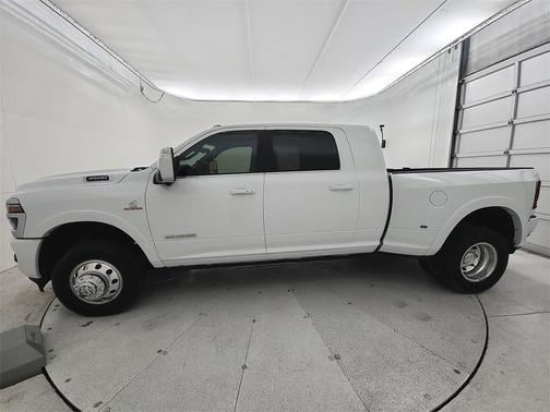 2025 RAM 3500 Limited