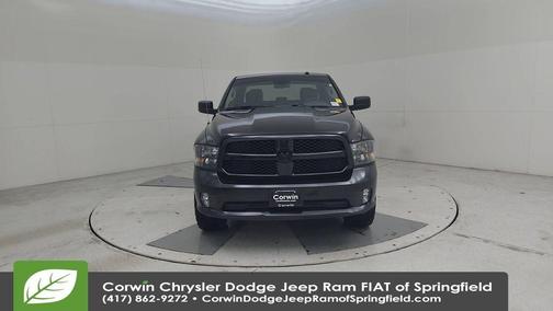 Brilliant Black Crystal Pearlcoat 2017 RAM 1500 Express