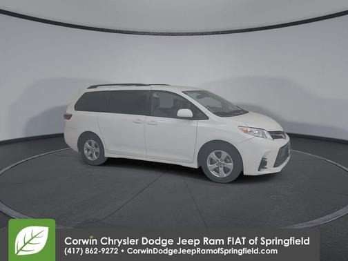 2019 Toyota Sienna LE