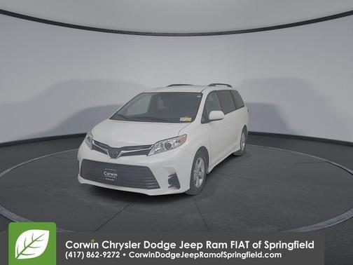 2019 Toyota Sienna LE
