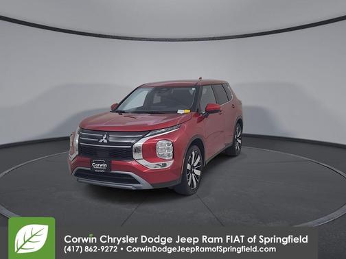 Gray 2025 Mitsubishi Outlander SE