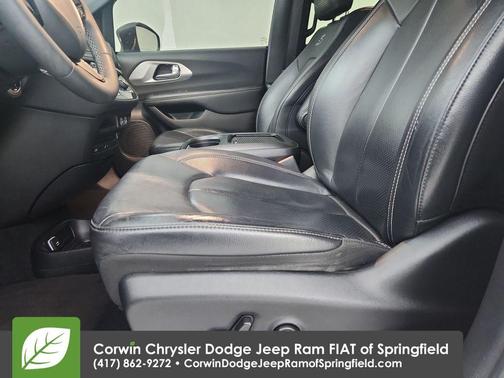 2022 Chrysler Pacifica Touring-L