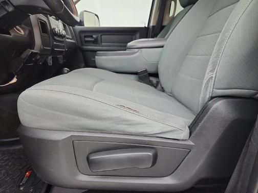 Bright White Clearcoat 2017 RAM 2500 Tradesman
