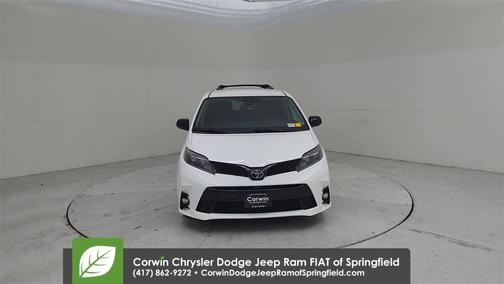 2020 Toyota Sienna SE