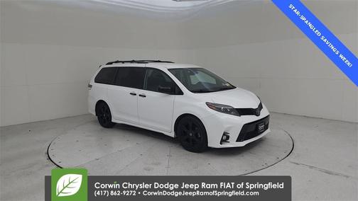 2020 Toyota Sienna SE