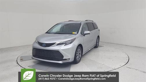2024 Toyota Sienna XLE