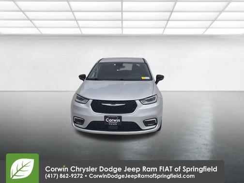 2024 Chrysler Pacifica Touring-L