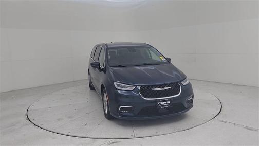 2023 Chrysler Pacifica Touring-L