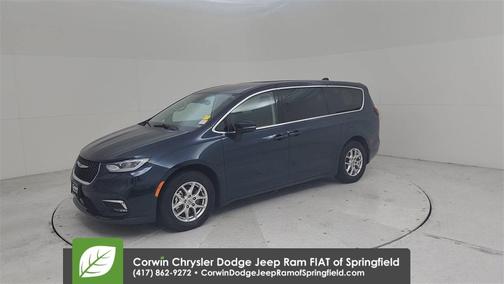 2023 Chrysler Pacifica Touring-L