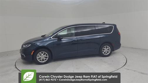 2023 Chrysler Pacifica Touring-L