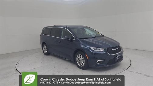 2023 Chrysler Pacifica Touring-L