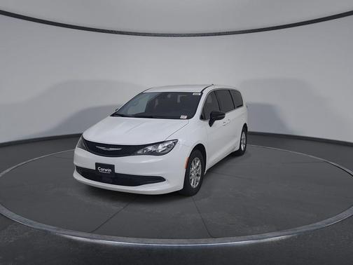 Bright White Clearcoat 2027 Chrysler Pacifica LX