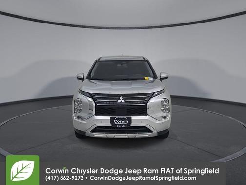 Alloy Silver Metallic 2024 Mitsubishi Outlander SE